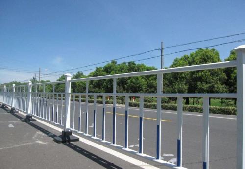 68.jpg 橋梁護(hù)欄