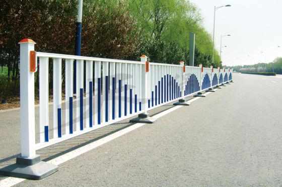 27.jpg 橋梁護(hù)欄