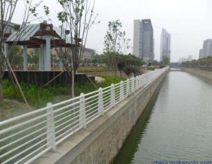 河道護欄.jpg 河道護欄.jpg
