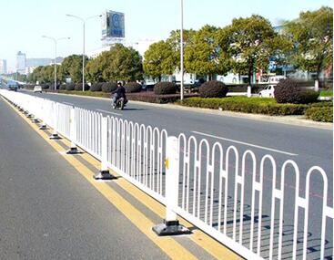 市政護(hù)欄.jpg 市政護(hù)欄.jpg