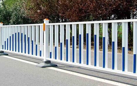 道路護(hù)欄.jpg 道路護(hù)欄.jpg