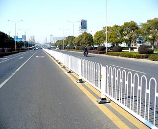 市政護(hù)欄.jpg 市政護(hù)欄.jpg