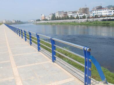 同材質(zhì)的河道護(hù)欄有什么不同的作用? 同材質(zhì)的河道護(hù)欄有什么不同的作用?